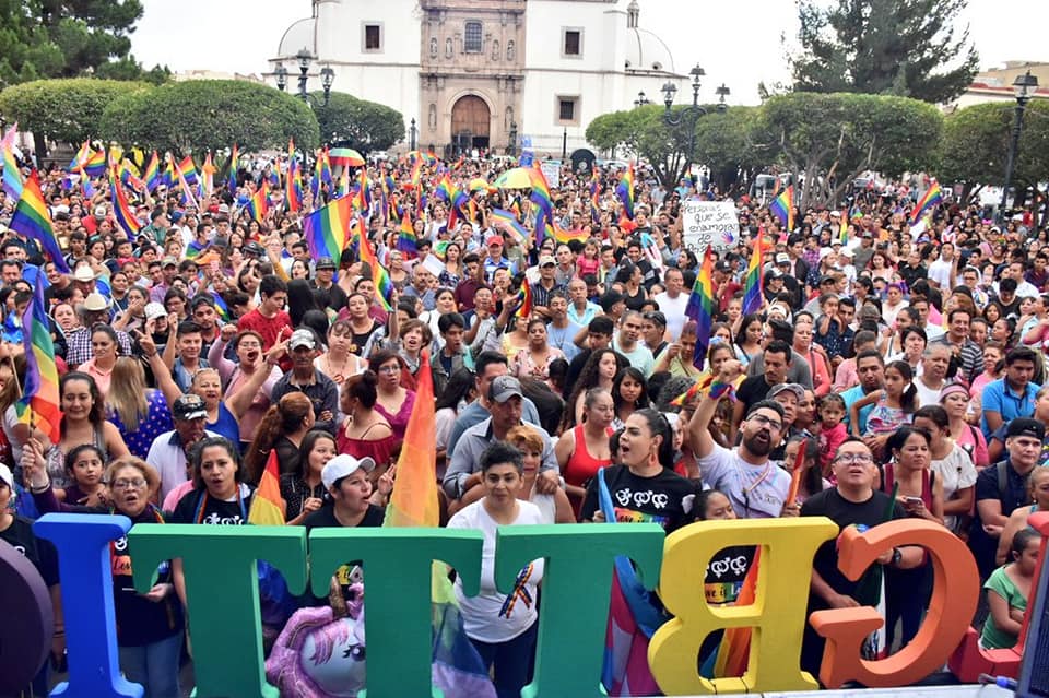 Durangueñxs celebrando la Marcha de Orgullo LGBT+ en 2019