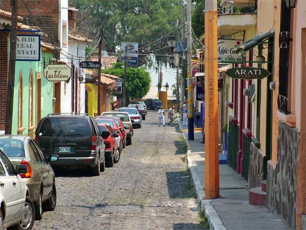 Colorful storefronts in Ajijic