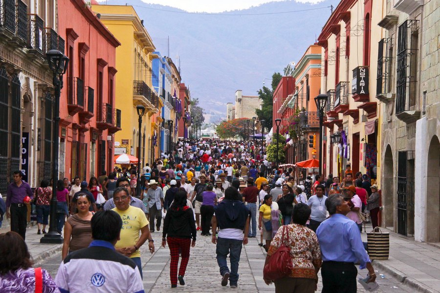 Calle peatonal en la capital del estado Oaxaca de Juarez