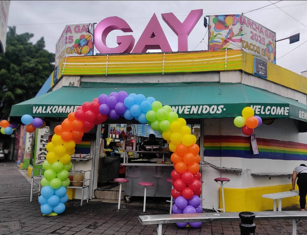¿Tacos antes o después de salir? Tacos Gay está en la esquina más gay de la ciudad