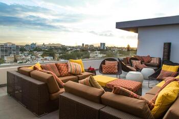 Love It Signature Hotel
