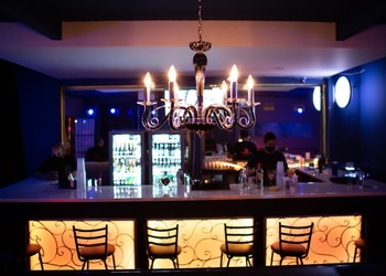 Luna House Café Lounge