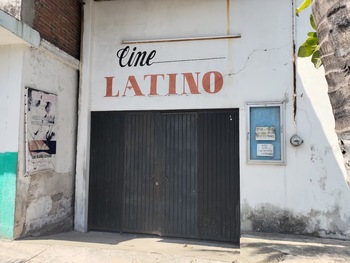 Cine Cabinas Latino